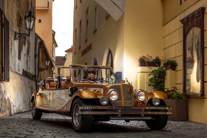 1 hour Old timer Convertible Prague Sightseeing Tour - Why the guides matter, from Mo to Clara to Robert