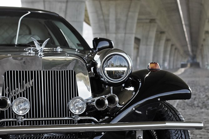 1 hour ride in vintage limousine - Pickup and drop-off: small details that make or break limo time