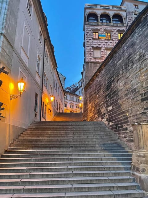 1000 years of history! Evening walking foodie tour - Coffee tasting and the ice cream finale in Prague
