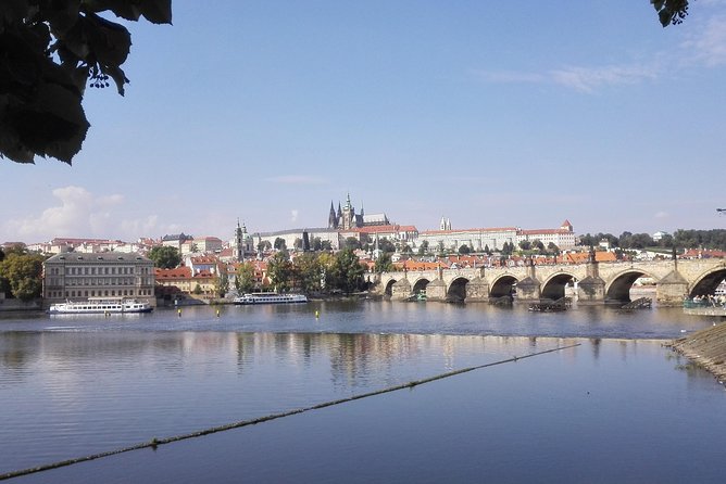 2:5-Hour Walking Tour of Old Town Prague with Boat Ride - The Astronomical Clock stop: timing your photos the smart way