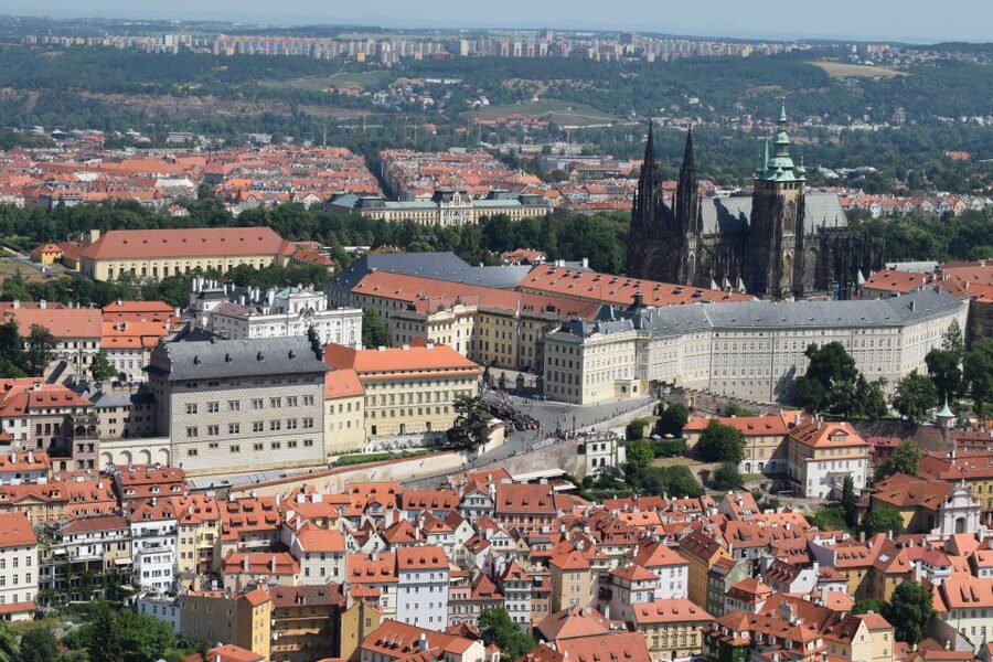 3-Hour Prague Castle & Interiors Tour - Finding your start point near Old Town Square