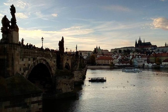 4-hour Private Prague by Night Tour - Lennon Wall, Loreta Praha, and Cernin Palace Quick Hits