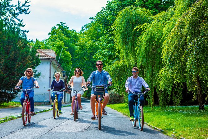 7 BEST VIEWS - PRAGUE eBIKE TOUR - A 3.5-hour Prague ride that really hits the viewpoints