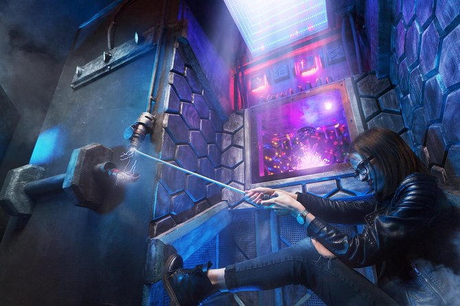 Apocalypse Zombie 2213 Escape Game in Prague - The Room Design: Electronics, Details, and Zombie Theme Expectations