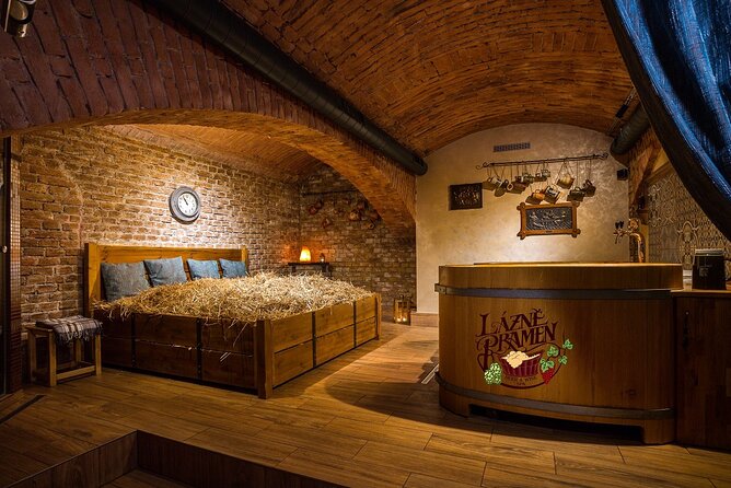 Beer bath Spa for 2 people/ 1 tub - 1,5 hour Activity in Prague - Key points before you go