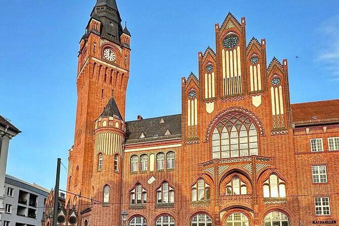 Berlin Full Day Tour with Lunch and private transfers from Prague - Berlin Wall Memorial: where the story turns from facts to feelings