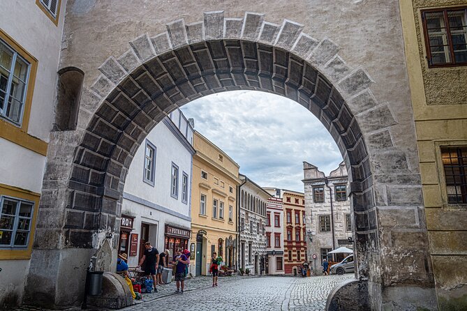 Best of Cesky Krumlov Old Town and Castle Exteriors - Old Town Stops: Renaissance, Gothic, and Jesuit-Era Clues