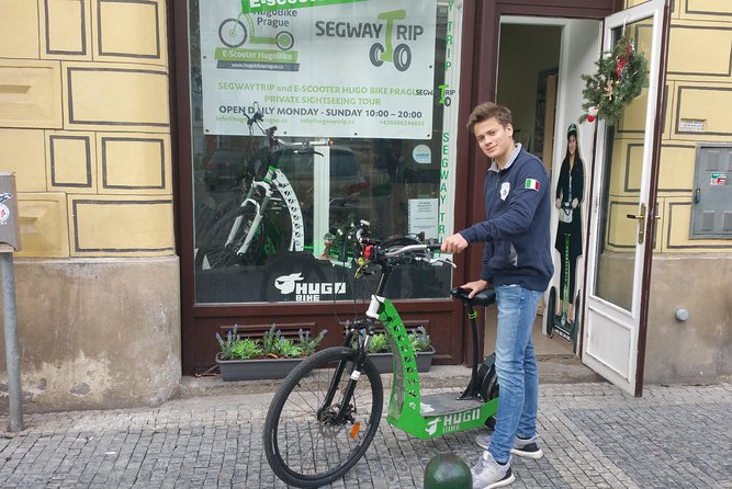 Best Prague Viewpoints: Guided E-Scooter Tour - Photo stops and the guide’s real-world tips for eating and visiting