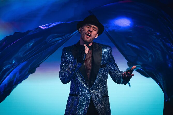 Cabaret in the Heart of Prague 2 Hours Show - The 2-hour cabaret show: music, dance, and 20th-century fashion