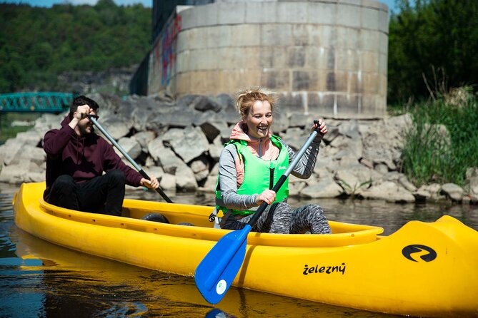 Canoeing on the Elbe river from Děčín to Bad Schandau - The views worth syncing your strokes to: Shepherd’s Wall and Děčín Chateau
