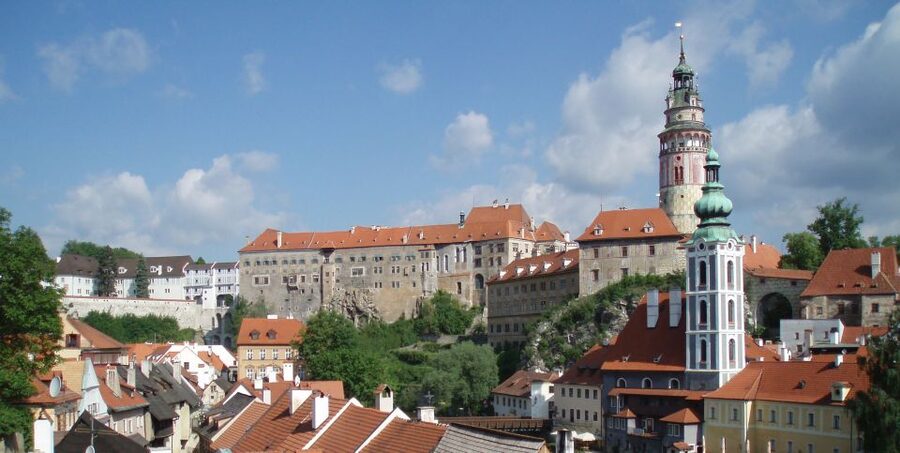 Český Krumlov: 2 Hour Private Walking Tour with Guide - Getting Your Bearings in Český Krumlov’s Old Town in 2 Hours