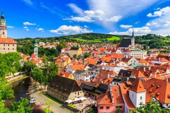 Cesky Krumlov Full day tour from Prague and back - Lunch time: not included, but the guide gives you a lead