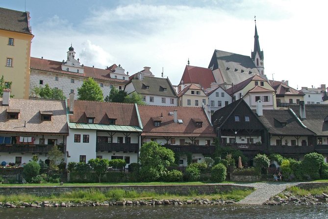 Cesky Krumlov Old Town Private Walking Tour - The Art Historian Guide Factor: More Than Facts, More Than Photos