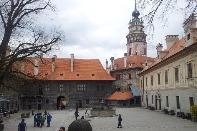 Cesky Krumlov One Day Trip from Prague by bus - Season matters: winter lunch plan vs summer castle interiors