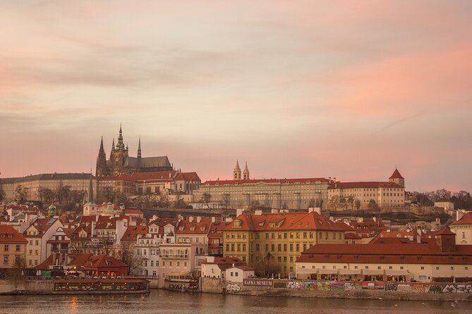 Charles Bridge and Prague Castle Walking Tour - Mala Strana stop: why the “short” break is actually smart
