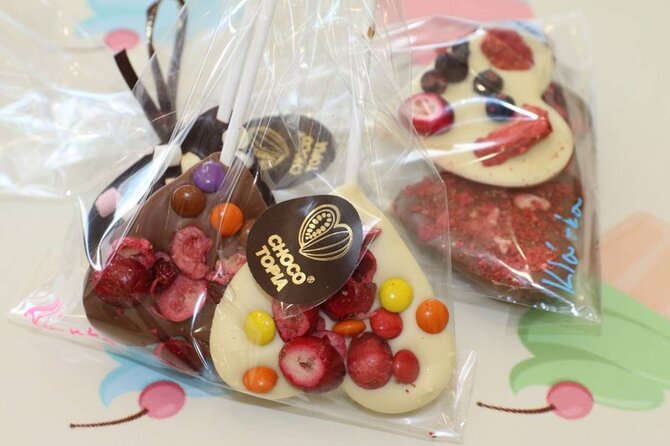 Chocotopia Visit + Workshop - The chocolate workshop: your choice, your hand-made souvenir