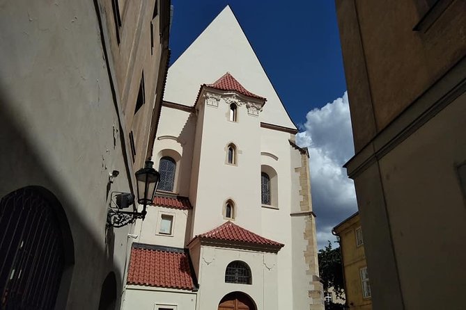 Communism and its fall Prague private tour - Jana Neubergova’s storytelling: the details that make 1989 click