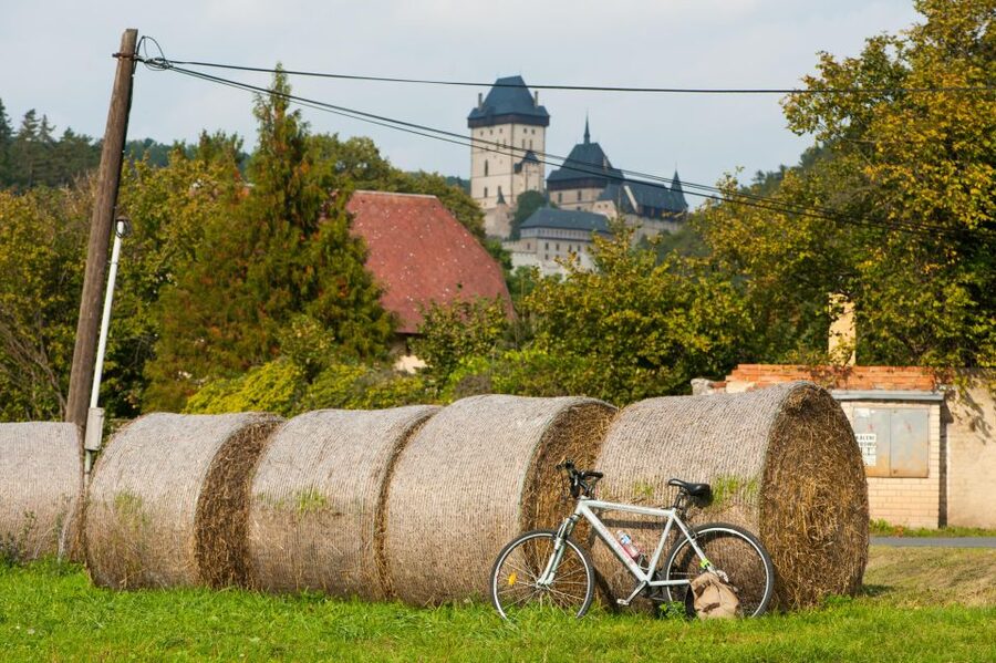 Countryside Bike Tour From Prague To Karlstejn Castle - Meeting in Prague, Then Getting Safely Out of the City