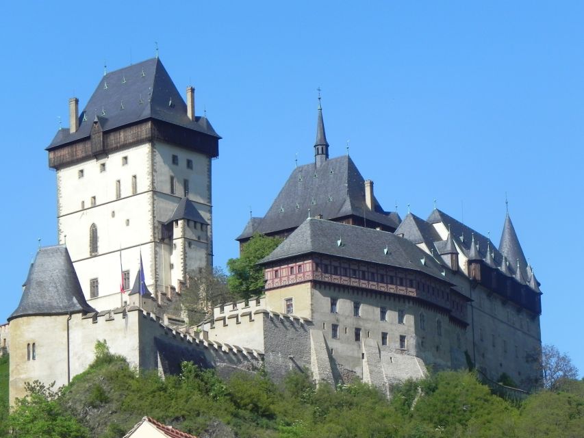Countryside Bike Tour From Prague To Karlstejn Castle - Small-Group Atmosphere, Big-Sight Payoff