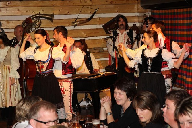Czech Folklore Show with dinner and transfer - Transfers and hotel pickup with Happy Transfer: a real time saver