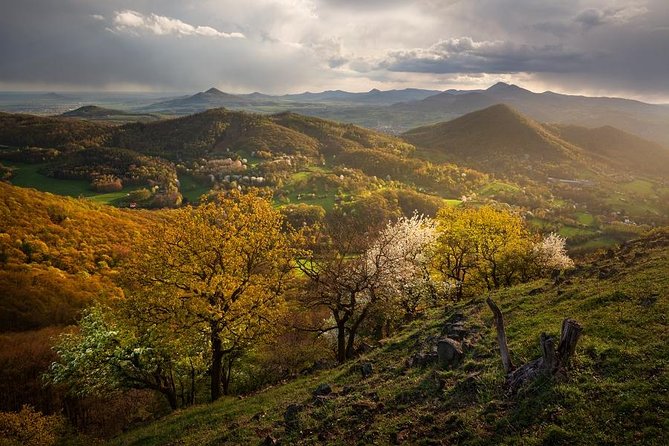 Czech garnet panning, scenic drive, farm & cheese, lunch & beer - Key things I’d circle before you book