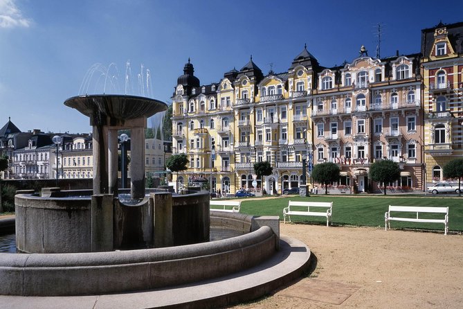 Czech Spas of Karlovy Vary and Marianske Lazne from Prague - Moser Glass Museum: Crystal Craft You Can Actually See