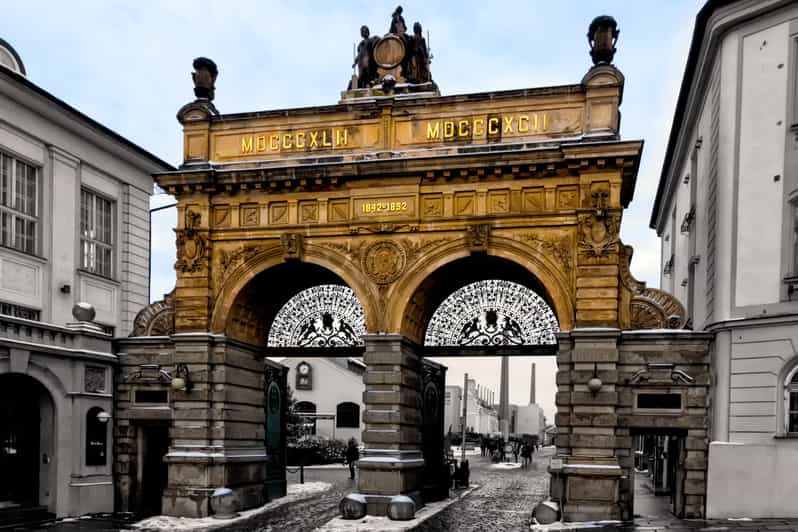 Day trip to Pilsner Urquell brewery and Bohemian glassworks - Plzeň sightseeing stop: St. Bartholomew and the Great Synagogue area