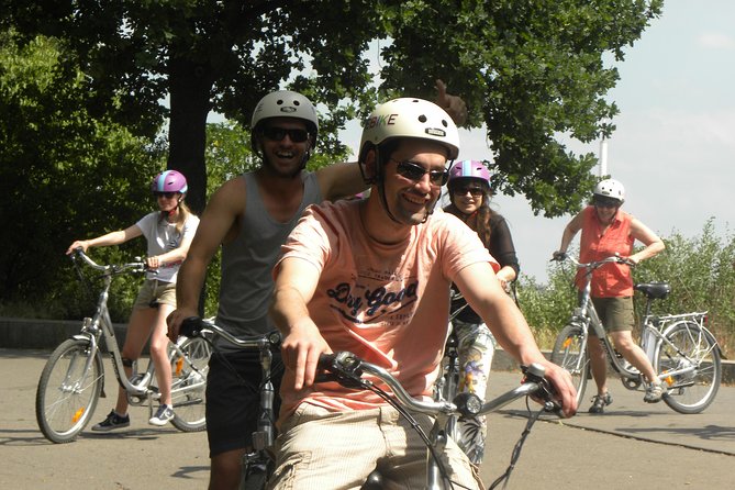 Ebike Prague Tour - Crawling Babies and the Fun Side of Prague Art