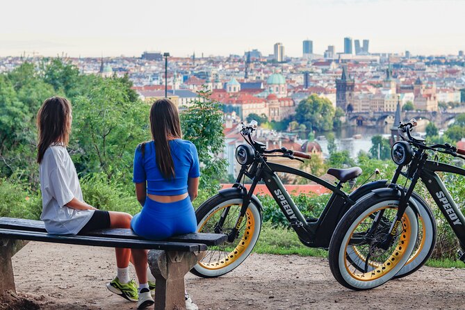 Ebike Sunset tour of Prague - Letna Viewpoint: five bridges in one line