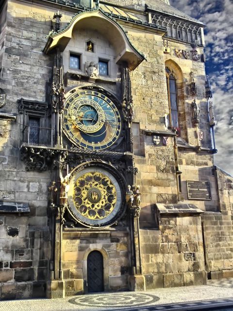 Essential Prague Walking Tour - Key things you’ll get on this walk