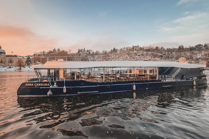 Evening Eco Cruise With a Glass of Prosecco in Bohemia - The 50-minute Vltava loop, including Charles Bridge views