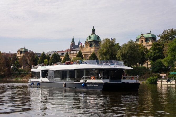 Evening Eco Cruise With a Glass of Prosecco in Bohemia - Recorded narration: how to handle low audio and match it to what you see