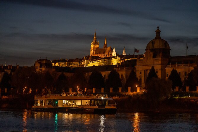 Evening Eco Cruise With a Glass of Prosecco in Bohemia - Group size and vibe: calm, but not private