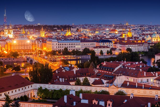 Evening View Walk in Prague - Walking Time, Pace, and What to Wear (So Your Night Stays Fun)