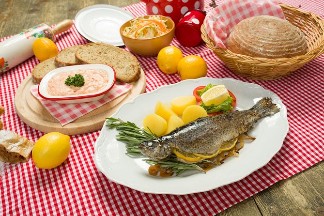 Folklore Dinner with Unlimited Drinks 4course Menu - Pricing and value: why $63.96 can make sense