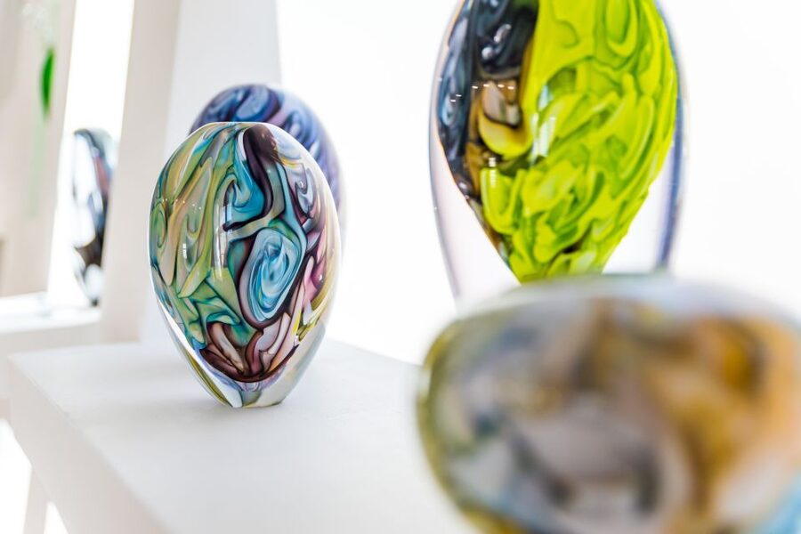 From Prague: Bohemian Glass Crystal Private Tour with Lunch - Guides, pacing, and why the private format helps