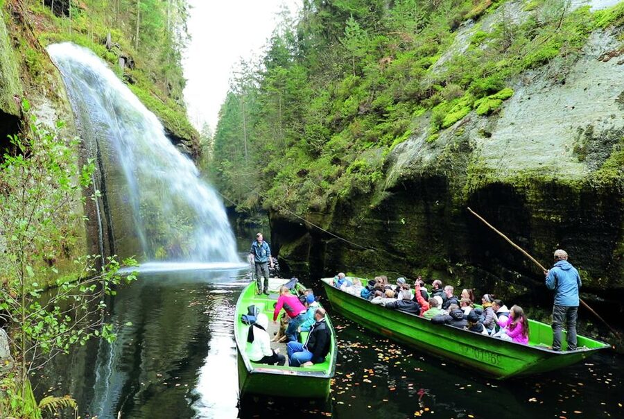 From Prague: Bohemian & Saxon Switzerland Semi Private Tour - Julius Pufler’s photo session: why it feels special