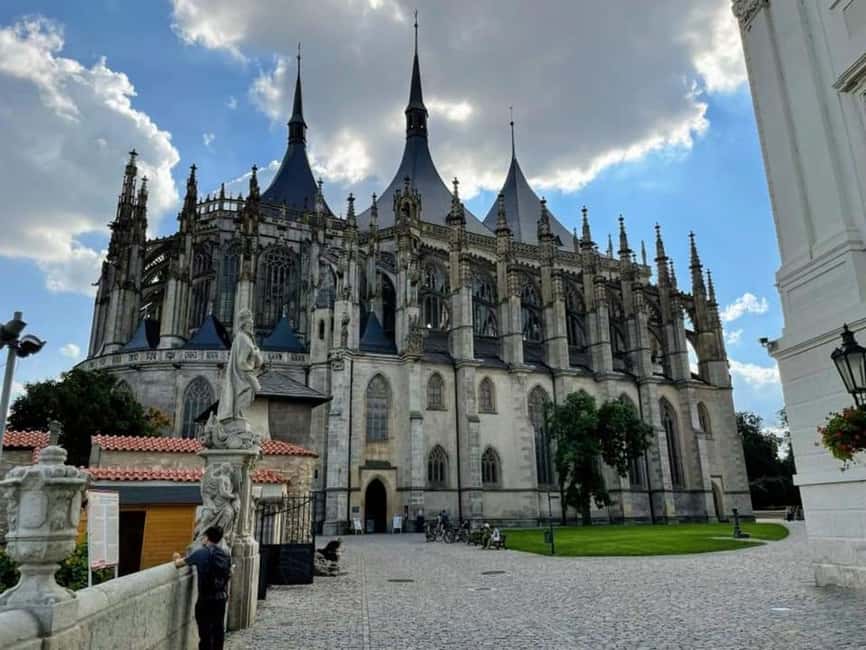 From Prague: Day Trip to Kutna Hora with Czech Lunch - Small Extras: Souvenirs, Optional Wine Tasting, and a Surprise Gift