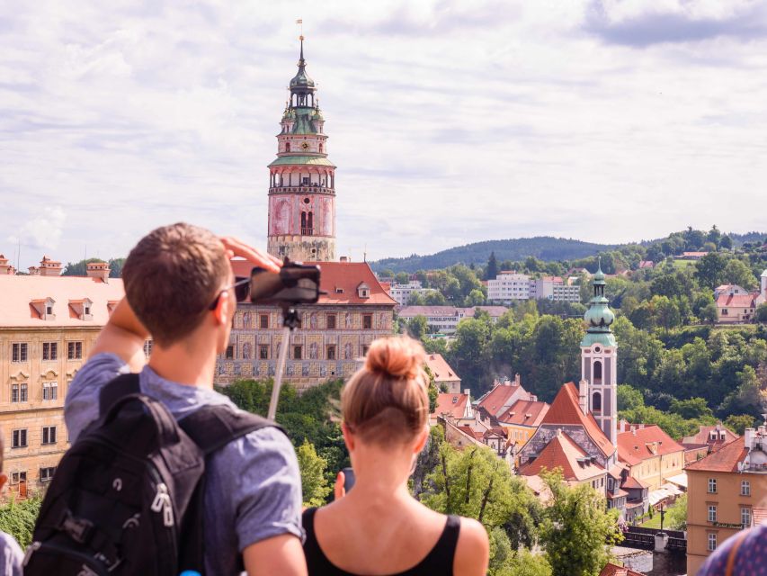 From Prague: Full-Day Český Krumlov Tour with Lunch - Prague to Český Krumlov: the bus ride math you should plan for