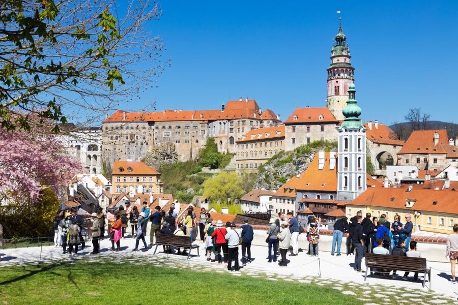 From Prague: Full-Day Český Krumlov Tour with Lunch - Summer castle entry vs winter lunch: how the season changes your day