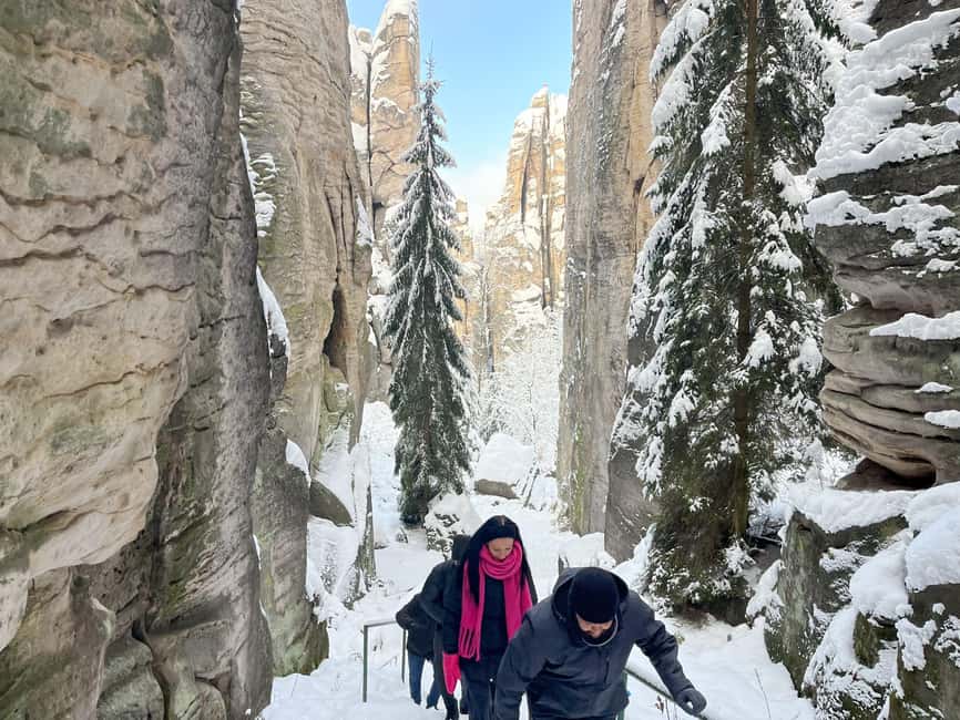 From Prague: Hike, Castle and Brewery in Bohemian Paradise - Brewery time in Lomnice nad Popelkou: Czech beer you can taste and talk about