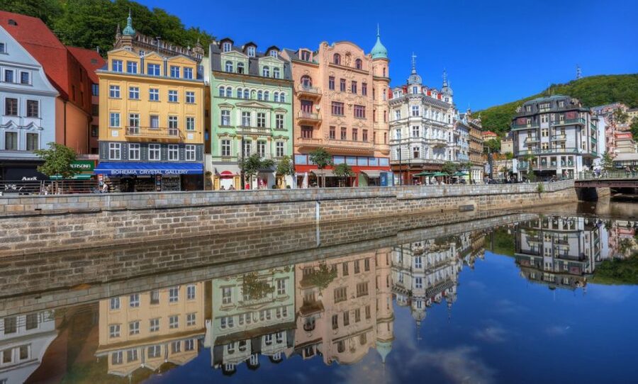 From Prague: Karlovy Vary Guided Day Trip - Prague to Karlovy Vary: the ride, the timing, the rules