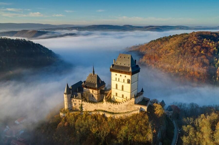 From Prague: Karlštejn Castle & Koněprusy Caves Tour - Traditional Czech lunch near Karlštejn: the included meal you won’t regret