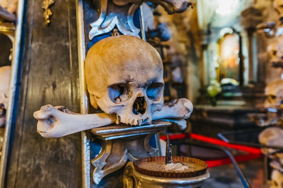 From Prague: Kutna Hora and Bone Chapel Tour - From Prague by train, a day that stays on schedule