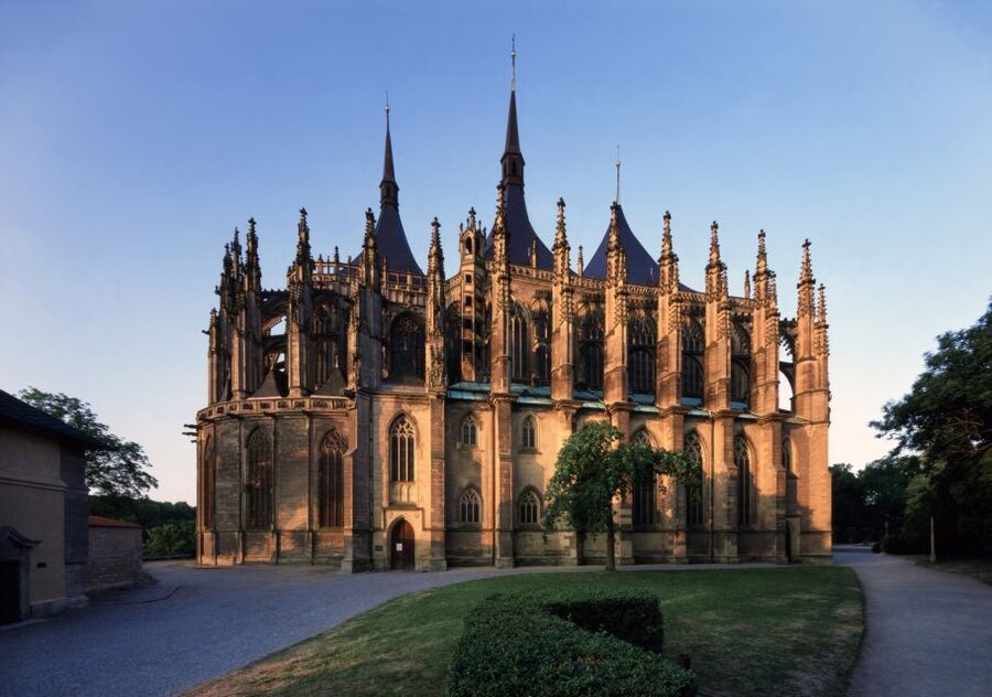 From Prague: Kutna Hora Walking Tour & St. Barbara Cathedral - Key highlights worth planning around
