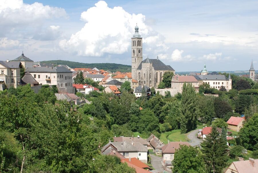 From Prague: Kutna Hora Walking Tour & St. Barbara Cathedral - From Prague to Kutna Hora in 5 hours: how the day usually flows