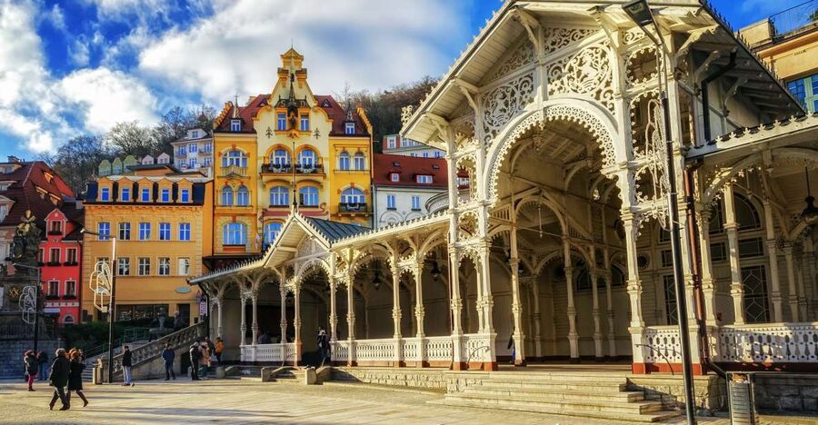 From Prague: Private Karlovy Vary & Crystal Factory Tour - Key Points to Know Before You Go