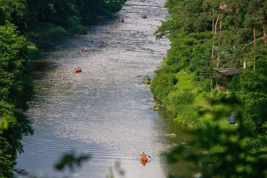 From Prague: Sazava River Canoe Day Trip for All Levels - How the Intro Paddle Works for Beginners and Families