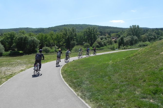 Full-Day Countryside Bike Tour to Karlstejn Castle (small group) - Group size and the feel of the ride