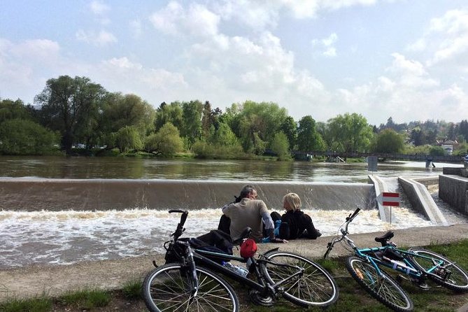 Full-Day Countryside E-Bike Tour to Karlstejn Castle (small group - Hlasna Treban Lunch Stop, Then Karlstejn Is the Goal